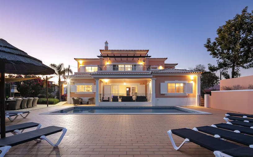 Casa Valhalla, Portugal